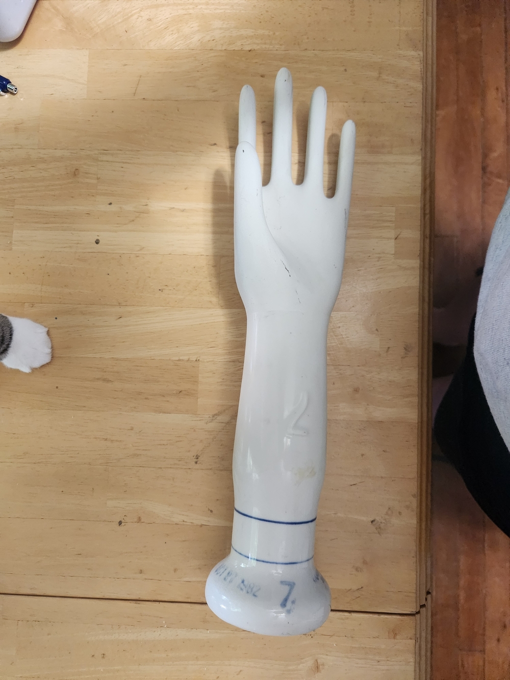 Vintage General Porcelain Glove Mold Left Hand- Size 7- 1982